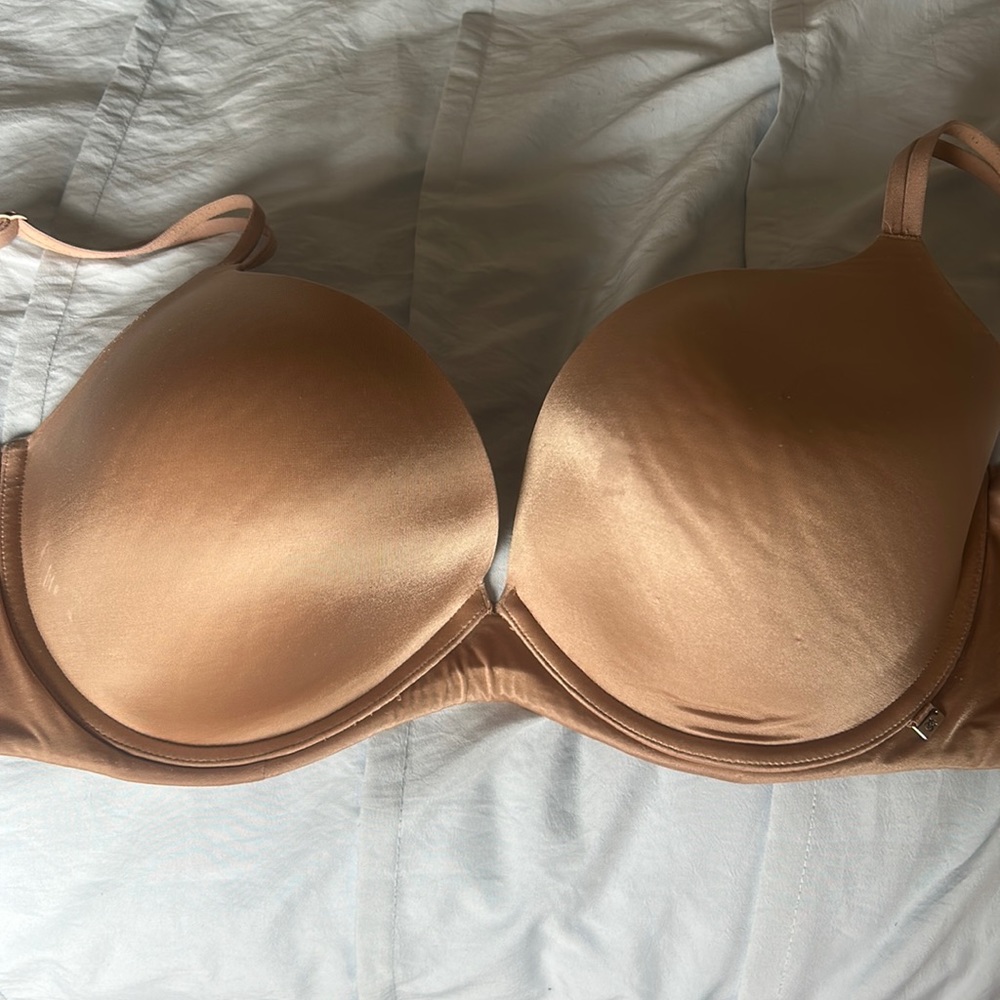 Very sexy nude size 38DD Victoria’s Secret bra